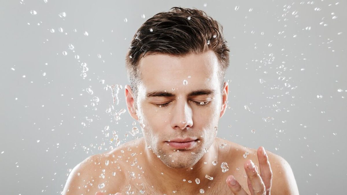 What's The Night Skincare Order For Men? Check 4 Stages Here