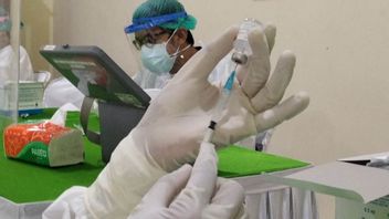 Seulement 9 Mille Des 49 Mille Agents De Santé De Surabaya Se Sont Fait Injecter Le Vaccin Moderna