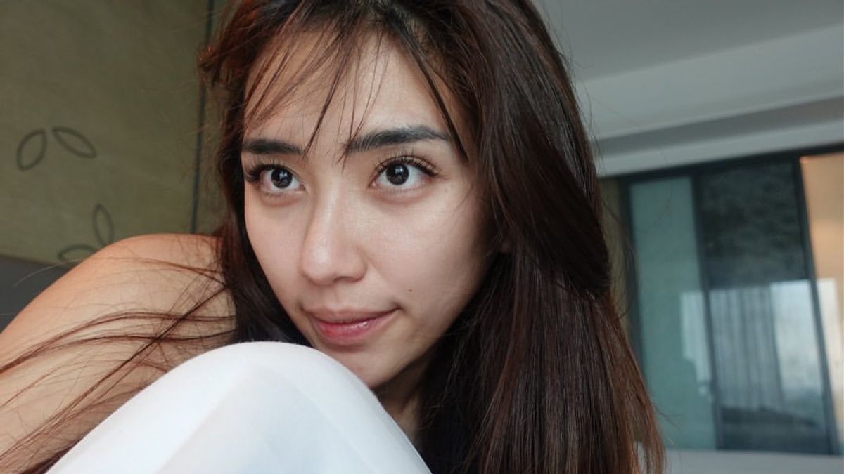 Unggahan Foto Pevoli Cantik Bandung BJB Yolla Yuliana Bikin Heboh Pengikutnya: Mirip Boa Hancock Gak?