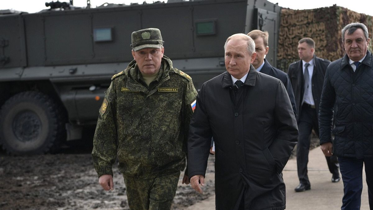 يحذر بحزم أوكرانيا، رئيس الأركان العسكرية الروسية: موسكو سوف تحبط أي استفزاز في دونباس