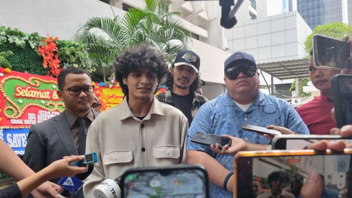 Tiktokers Vadel Datangi Kantor Veronica Tan, Ingin Curhat Kasus yang Dilaporkan Nikita Mirzani