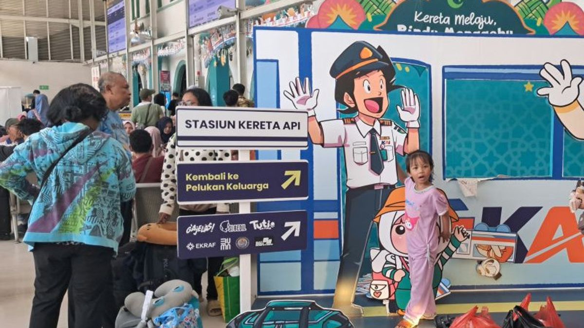 H-2 Lebaran, 27.934 Pemudik Berangkat dari Stasiun Pasar Senen