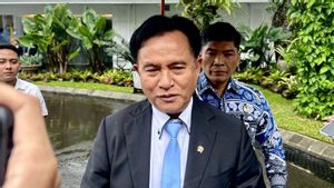    Menko Yusril Terima Info Buronan Riza Chalid di Malaysia