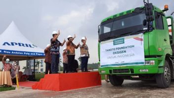 Riau Governor Releases 500 Tons Of Oxygen Delivery To Java And Bali Islands