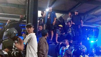 明らかに、ペルシブの支持者はジョグジャカルタに来ることを禁じられています