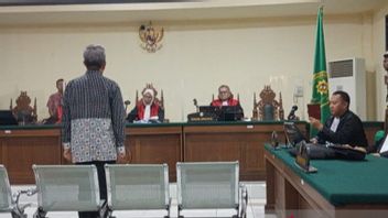Tipikor法院在Alfamidi Gerai许可证的满足案中释放了Kendari Ridwansyah Taridala地区秘书
