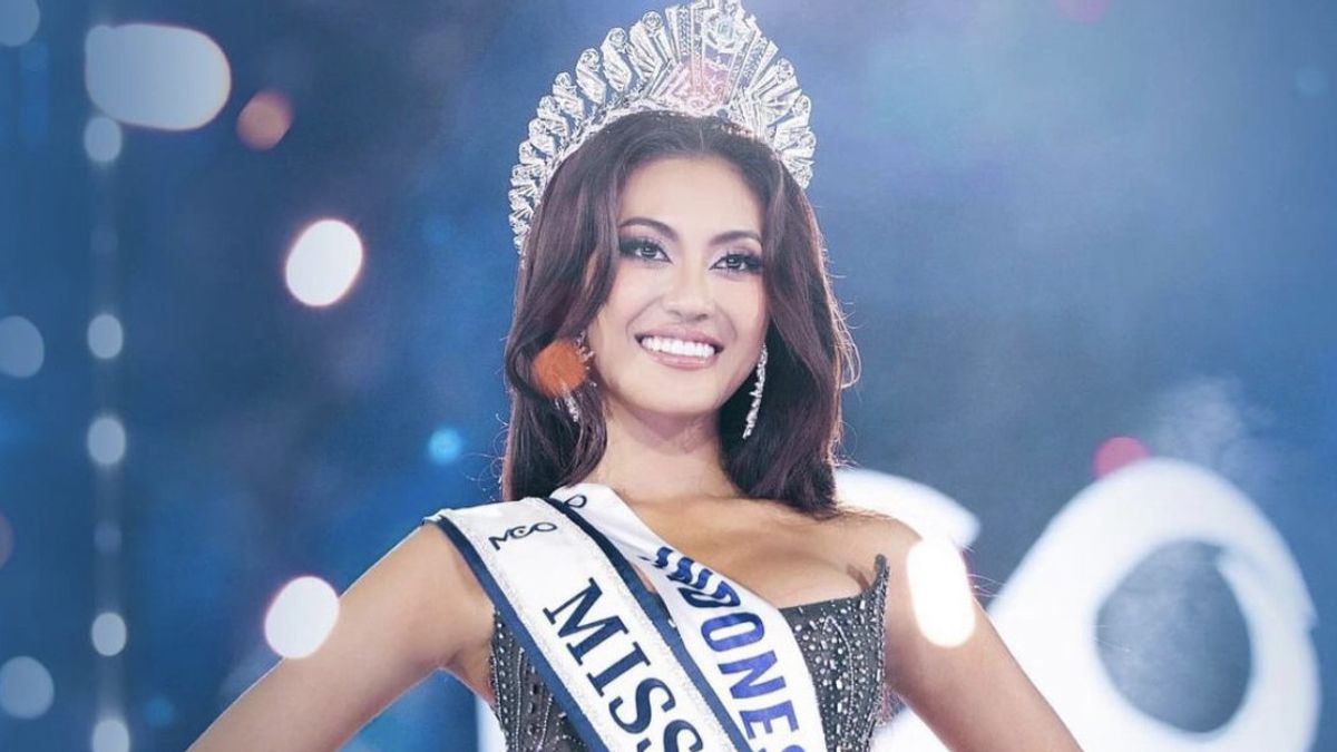 Puteri Indonesia Tourism Tata Juliastrid Wins Crown Of Miss Cosmo 2024