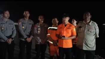 The SAR Team Is Still Looking For 2 Victims Of The Sinking Ship In Penajam