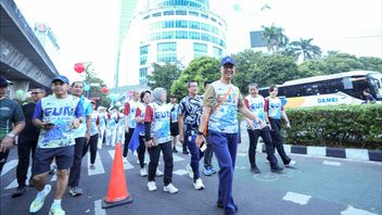 工业化将蜡染推向现代时尚:不应该被视为柔和物品