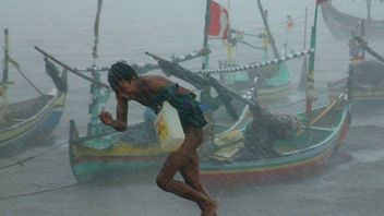 BMKG: 小雨から大雨、インドネシアの多くの地域が浸水