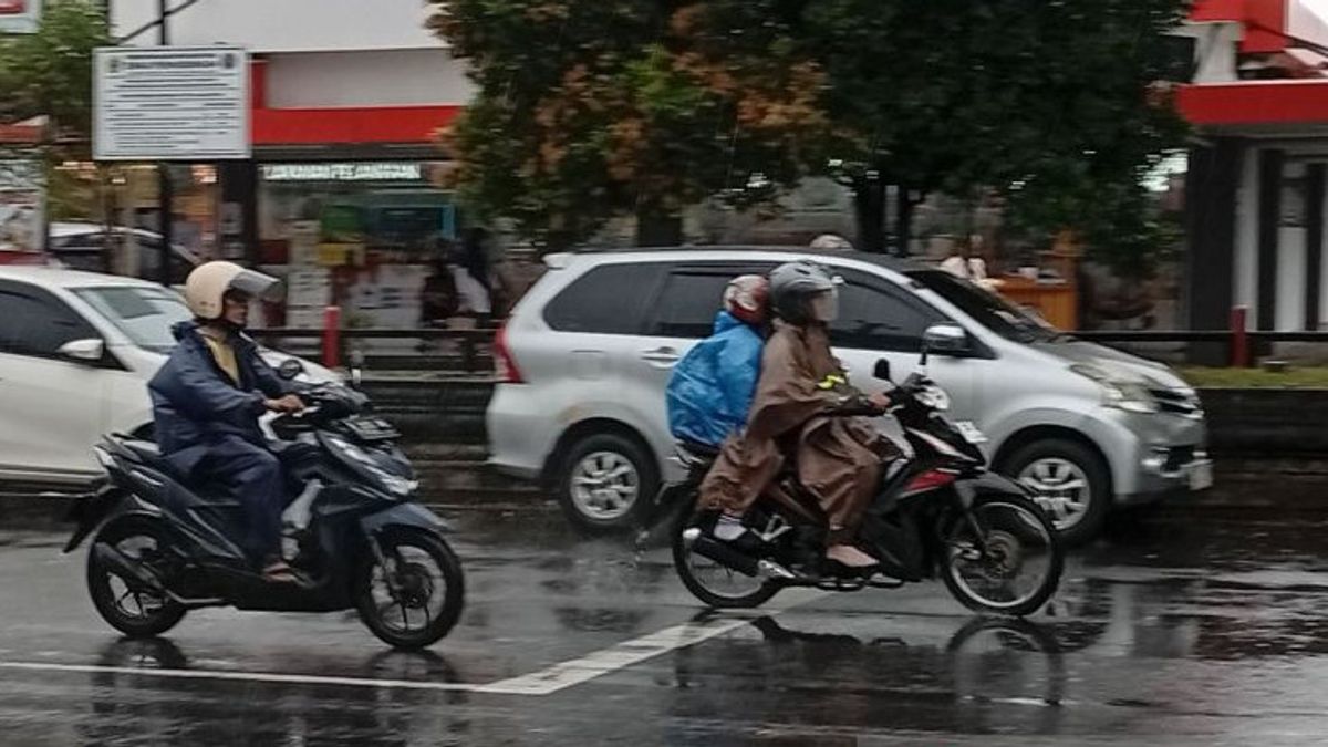 Waspada Senin 19 Januari, Jabodetabek Berpotensi Diguyur Hujan Lebat