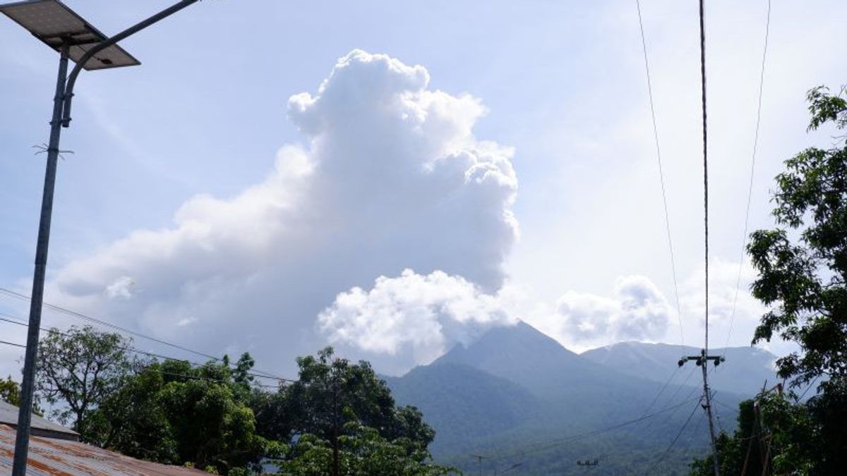 PVMBG 敦促东弗洛雷斯居民注意Lewotobi火山爆发
