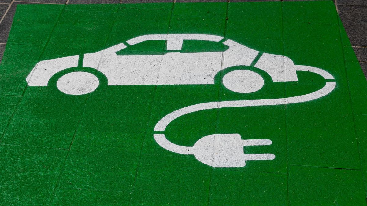Why People Don't Buy Electric Cars, Consider First Deh Before Buying