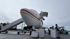 Kemensos Terbangkan Langsung Obat-Dapur Umum ke Aceh, Sumut, Sumbar