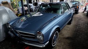 KPK Ungkap Mercedes Benz 280 SL yang Disita Terkait Kasus BJB Atas Nama BJ Habibie