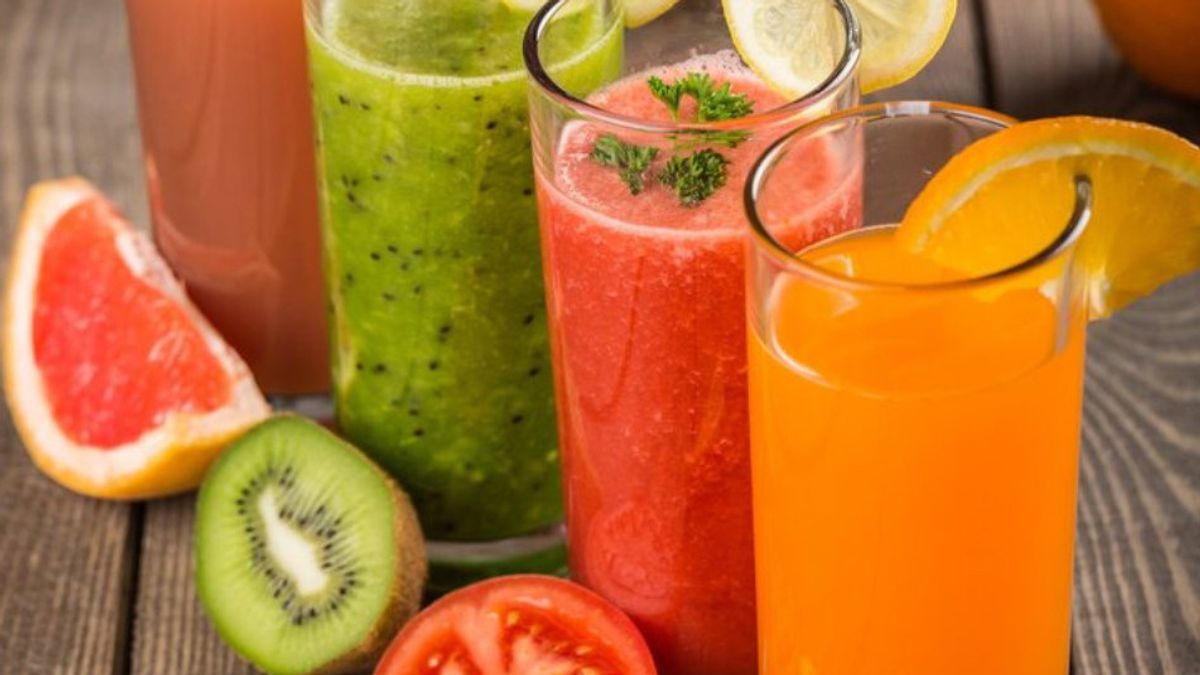 Want Healthy And Thick Hair? Drink These 7 Fresh Jus