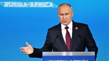 Putin's Visit To Vietnam Triggers US Criticism Of Hanoi