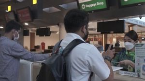 Penumpang Pesawat di Bandara Lombok Wajib Gunakan Aplikasi PeduliLindungi: Guna Hindari Sertifikat Vaksin Palsu