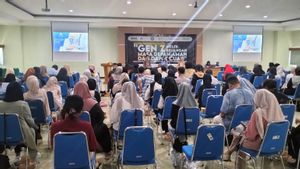 Pentingnya Literasi Keuangan untuk Gen Z: Infobank Digital Road Show di Unair