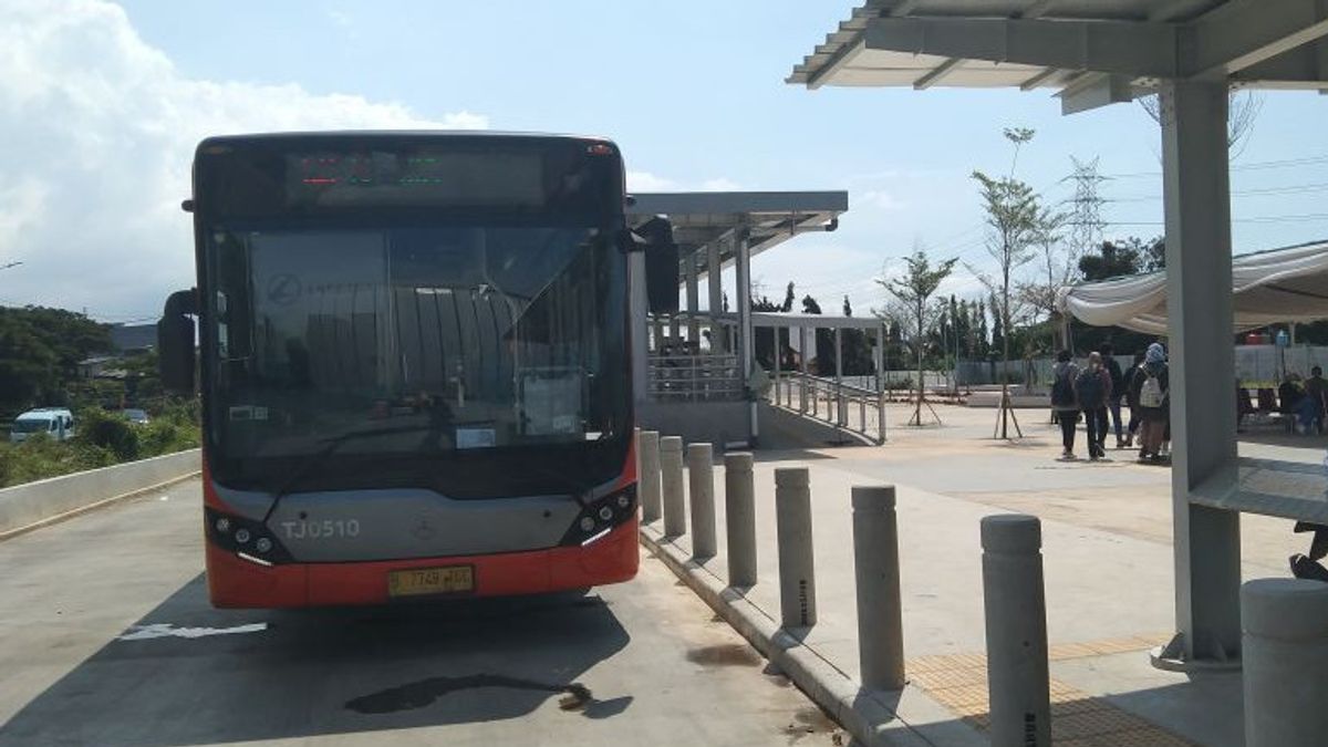 TransJakarta Sediakan Layanan Gatis Bagi Jemaah Salat Id di JIS