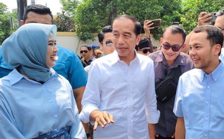 Jokowi Blusukan Bareng Cawalkot Solo di Pasar Notoharjo