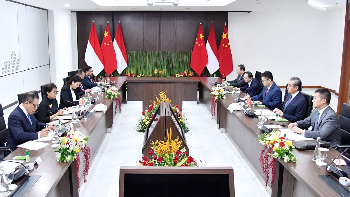 레트노 외무장관: 인도네시아-중국 내일 라부안바조에서 고위급 회담 개최