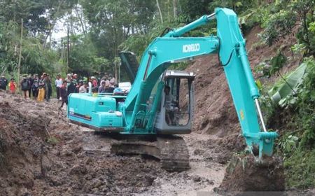 Jalur Alternatif Temanggung-Semarang Tertutup Longsor