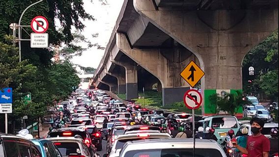 Government Asked to Anticipate Traffic Jams during the Return Flow of Eid