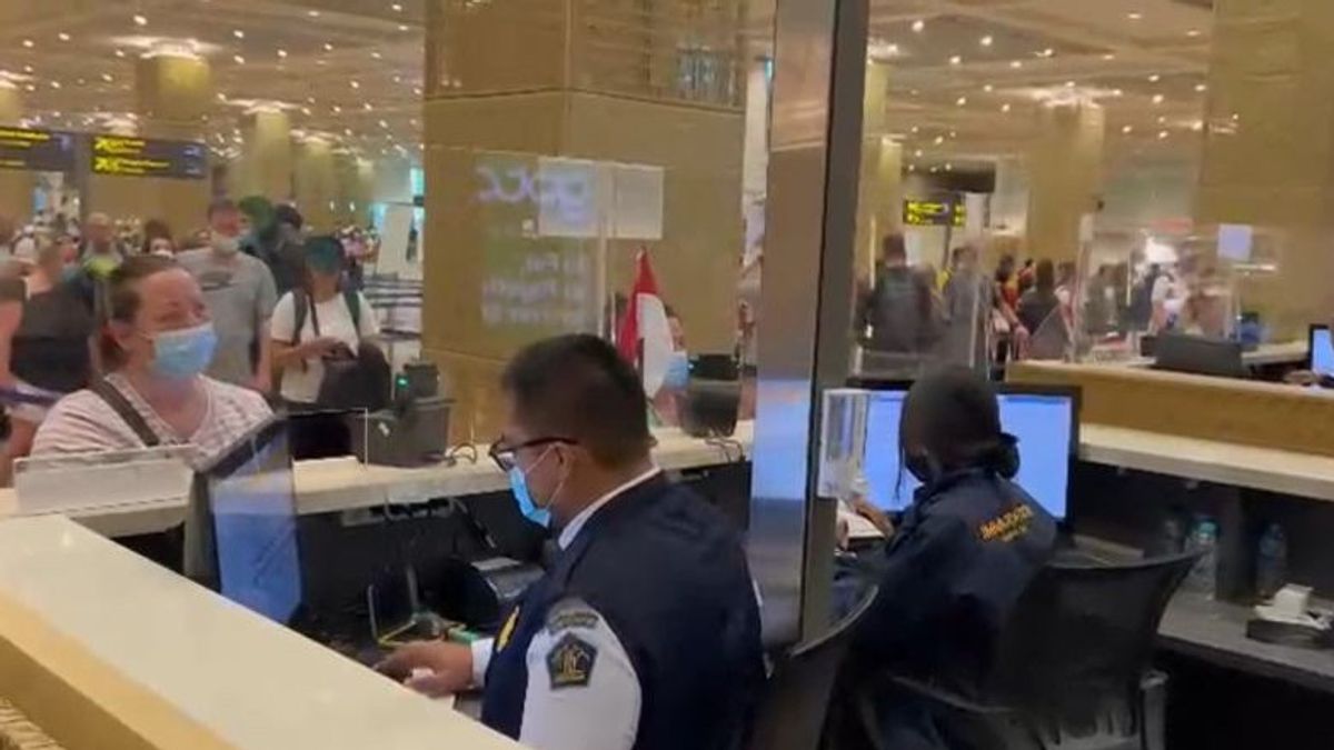 تنبيه الهجرة 177 موظفا إضافيا في مطار نجوراه راي في بالي قبل قمة G20