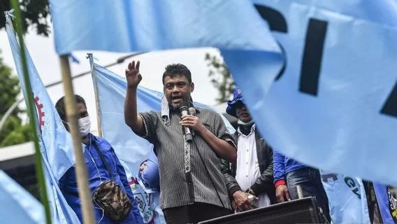 Buruh Demo di Patung Kuda, Said Iqbal: Perppu Cipta Kerja Rugikan Petani hingga Tenaga Honorer