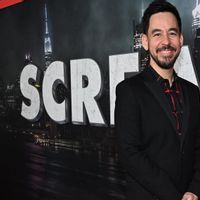 Lagi, Mike Shinoda Tolak Konser Linkin Park dengan Hologram Chester Bennington: Menyeramkan