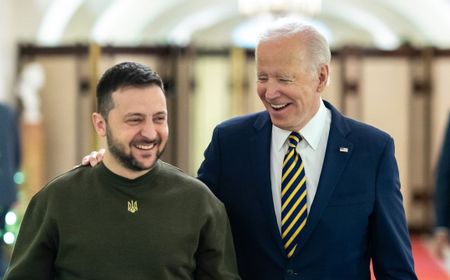 Joe Biden Bakal Bertemu Presiden Ukraina di Normandia