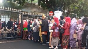 Masyarakat Ikut Upacara HUT ke-80 RI di Istana Tak Wajib Pakai Baju Adat
