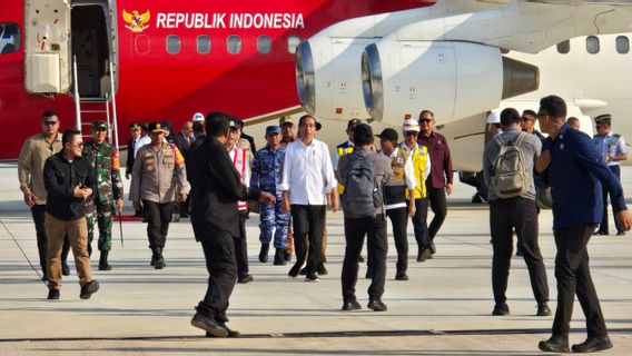 Le président Jokowi atterrit sans heurts à l’aéroport de projet PTPP d’IKN