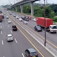 Viral di TikTok 20 Mobil Pecah Ban Gara-gara Lubang di Tol Cikampek, Ini Penjelasan Jasa Marga