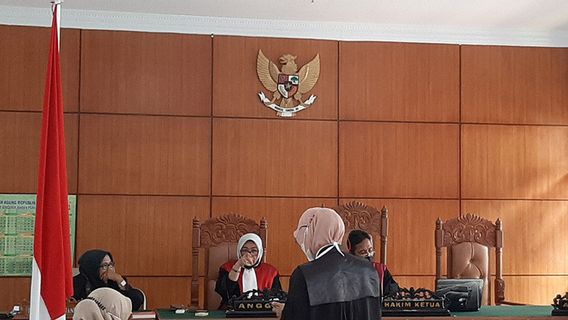 The Husband And Wife Of The Defendant In The Bodong Yalsa Boutique Investment Case Of Rp. 164.2 Billion Tried In The Banda Aceh District Court