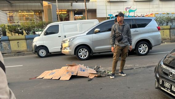 Pemotor Wanita Tewas di Tempat, Usai Terlindas Truk di Depan Tangcity Mall 