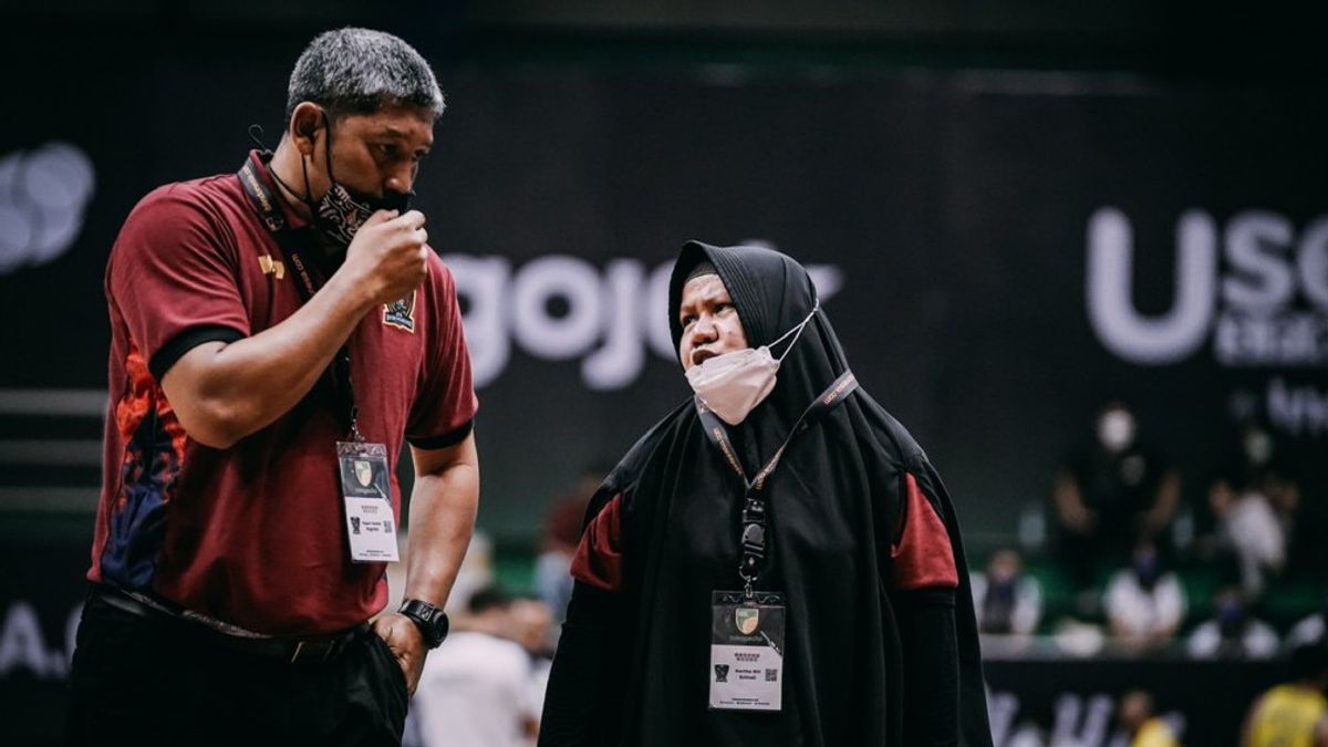 Kartika Siti Aminah创造历史，成为第一位在IBL中取得胜利的女教练