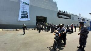 509 Pemudik Motor Tiba di Semarang dengan Kapal Perang