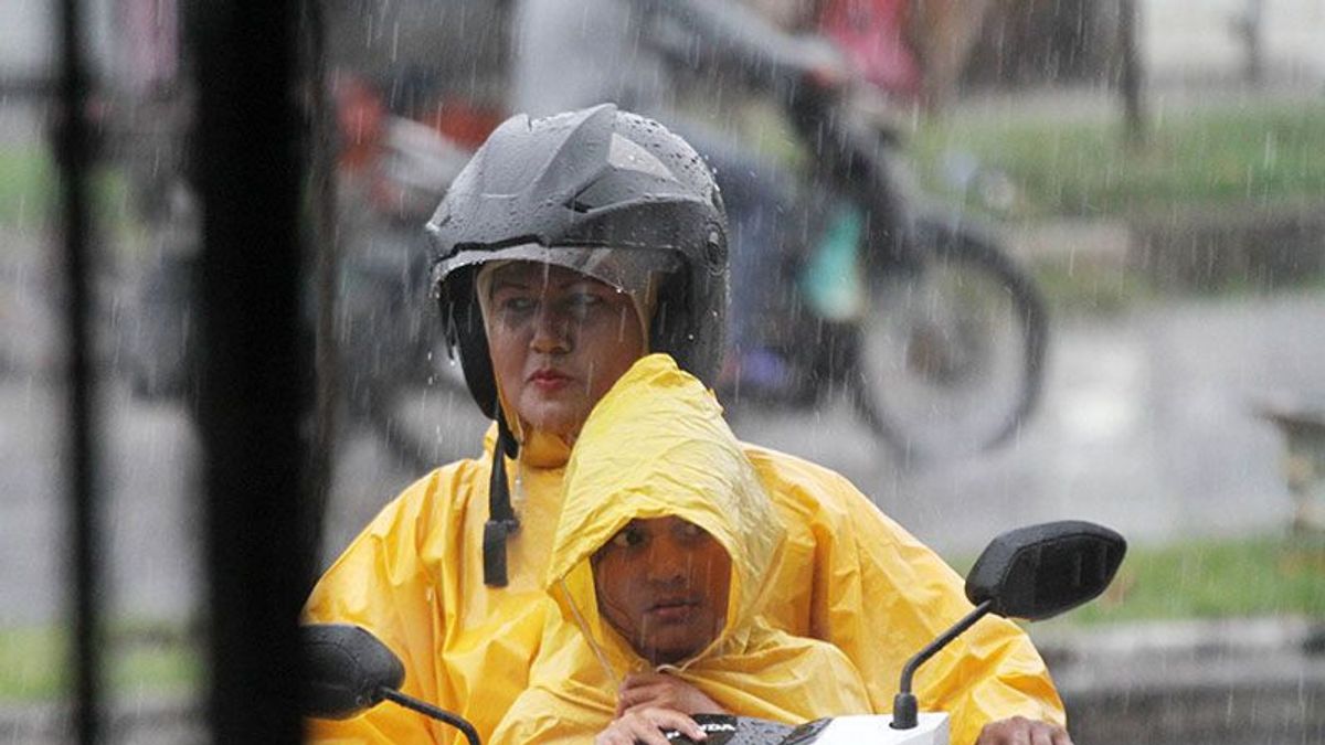 今日、BMKGはインドネシアのほとんどの地域が大雨に見舞われると予測しています