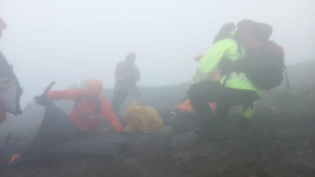 Les escaliers qui sont morts dans la montagne d’Après Pas WNA mais les habitants de Semarang