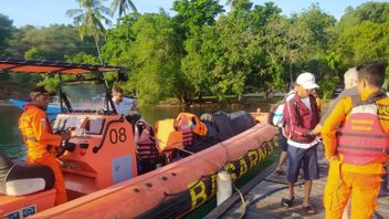 Nakhoda 'Ikan Terbang' Sengaja Kandaskan Kapal di Perairan NTB Gegara Gangguan Mesin, 2 Bule Prancis Berhasil Dievakuasi