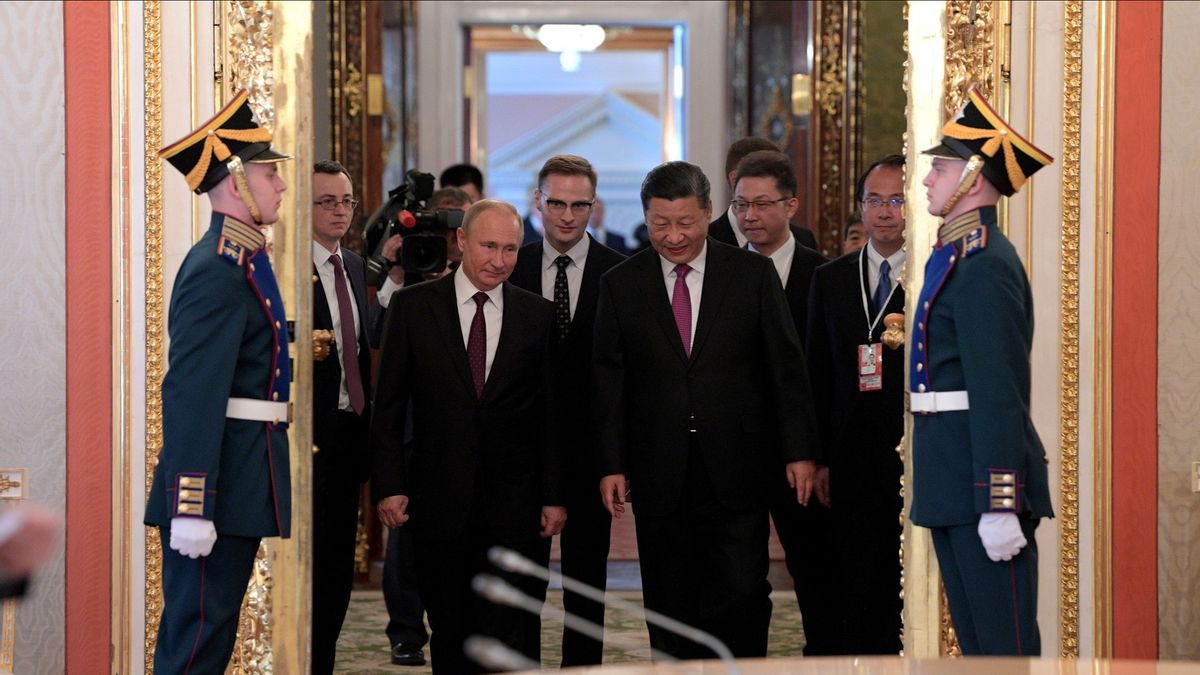 Presiden Putin Akui Kerja Sama Militer dengan China Tapi Tidak Membuat Aliansi