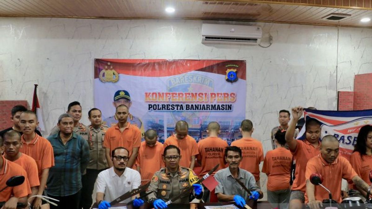 老板已被警方逮捕,帮派团体“Pasber 027”的动机是Random Aniaya Banjarmasin的居民只想存在