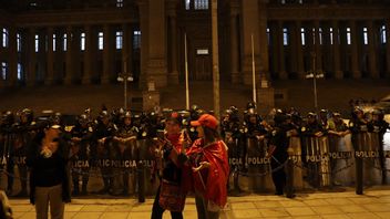 秘鲁死亡人数抗议活动上升，博卢阿特总统对拒绝加速选举的提议感到遗憾
