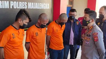 Pistolet Majuscule Et Membres Revendiqués De La Police De Subang, 3 Hommes De Majalengka Font Des Choses « folles » Aux Commerçants