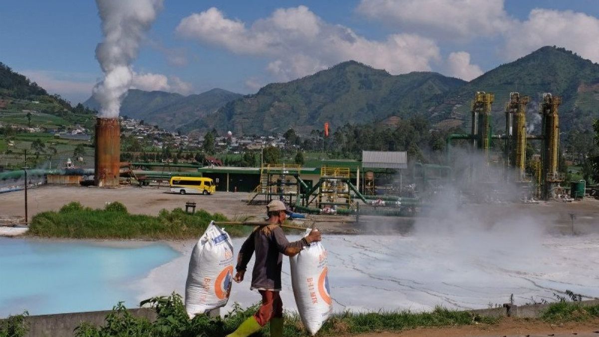 エネルギー鉱物資源省は、ラウ山が地熱作業地域に含まれていないことを確認
