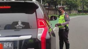 Tidak Ada Keistimewaan, Polisi Tetap Tindak Tegas Kendaraan Plat Khusus Jika Melanggar