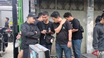 A Herd Of Motorcycle Thieves In Action In Jelambar, Police Investigate CCTV Footage