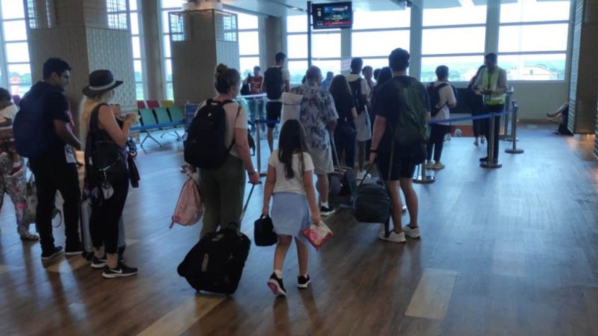 Overstay, Mother And Children Of British Citizens Deported By Bali Immigration